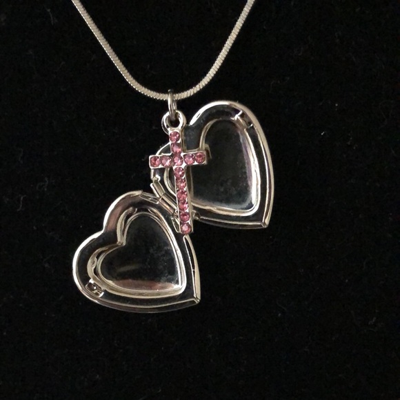- Locket heart and cross necklace NWOT - Picture 3 of 5